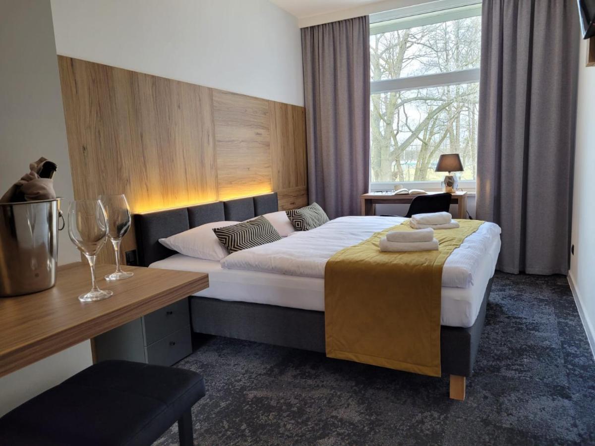 Good Sleep Bed & Breakfast Kolonowskie ภายนอก รูปภาพ