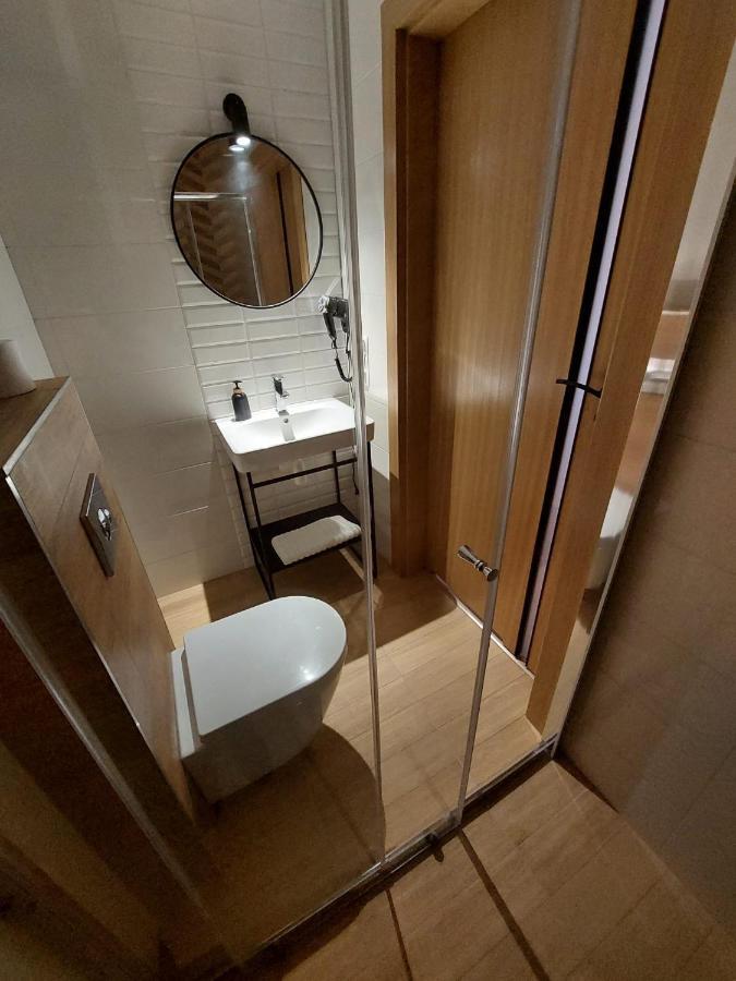 Good Sleep Bed & Breakfast Kolonowskie ภายนอก รูปภาพ